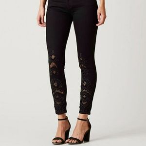 Black ankle skinny Miss Me jeans